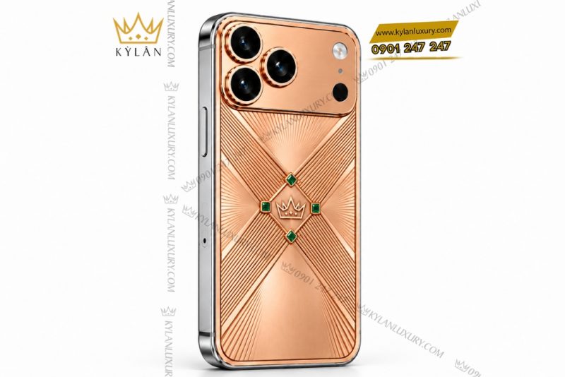 Điện thoại iPhone 18 Pro Max custom vàng hồng Au750 đính 4 viên sapphire xanh