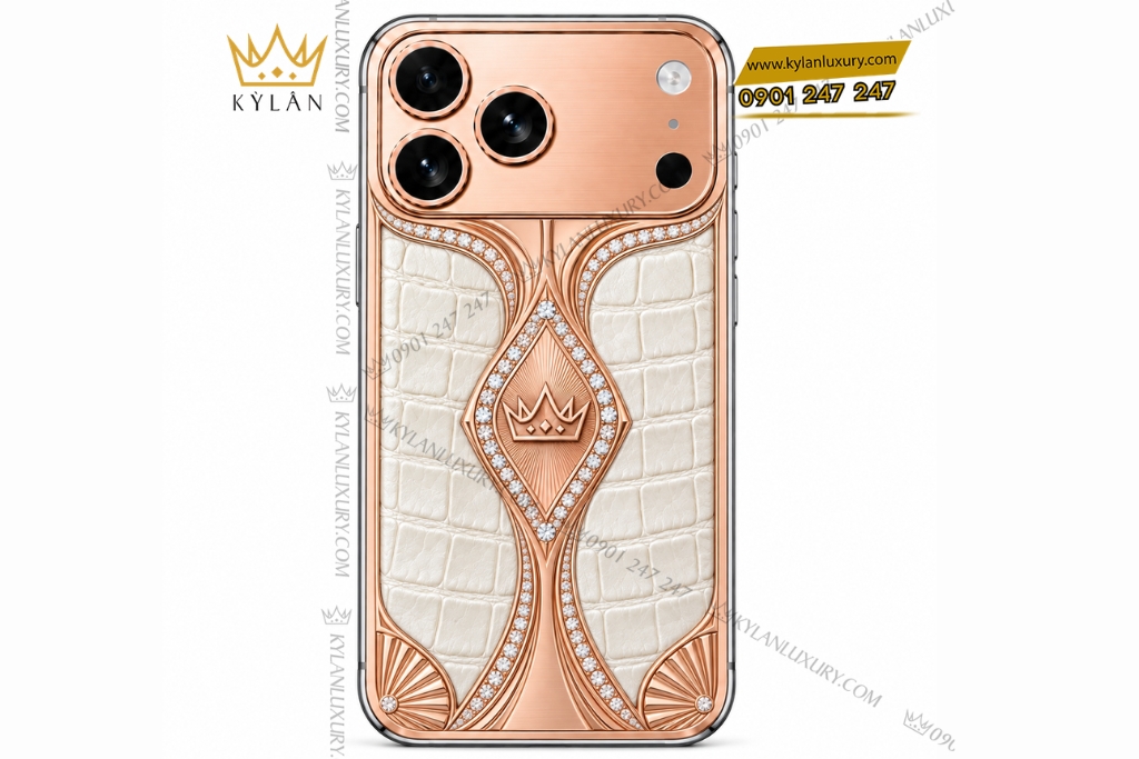 Kỳ Lân Luxury Dien thoai iPhone 18 Pro Max custom vang hong Au750 dinh kim cuong va da ca sau 1 Điện thoại iPhone 18 Pro Max custom vàng hồng Au750 đính kim cương và da cá sấu