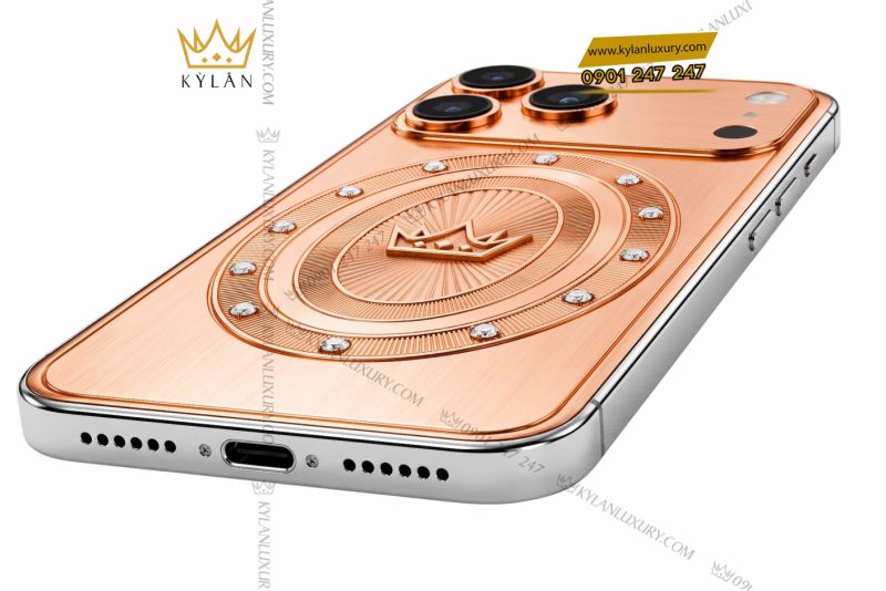 Điện thoại iPhone 18 Pro Max custom vàng Au750 đính 12 viên kim cương