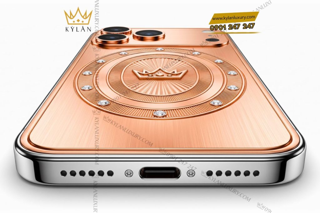 Điện thoại iPhone 18 Pro Max vàng Au750 đính 12 viên kim cương
