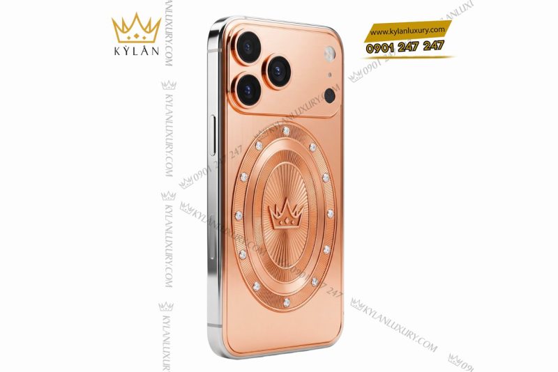 Điện thoại iPhone 18 Pro Max custom vàng Au750 đính 12 viên kim cương
