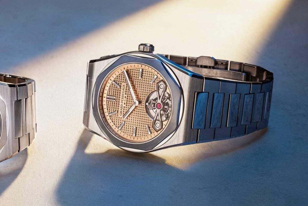 Đồng hồ Girard-Perregaux Laureato Fifty Tourbillon 2 Đồng hồ Girard-Perregaux Laureato Fifty Tourbillon