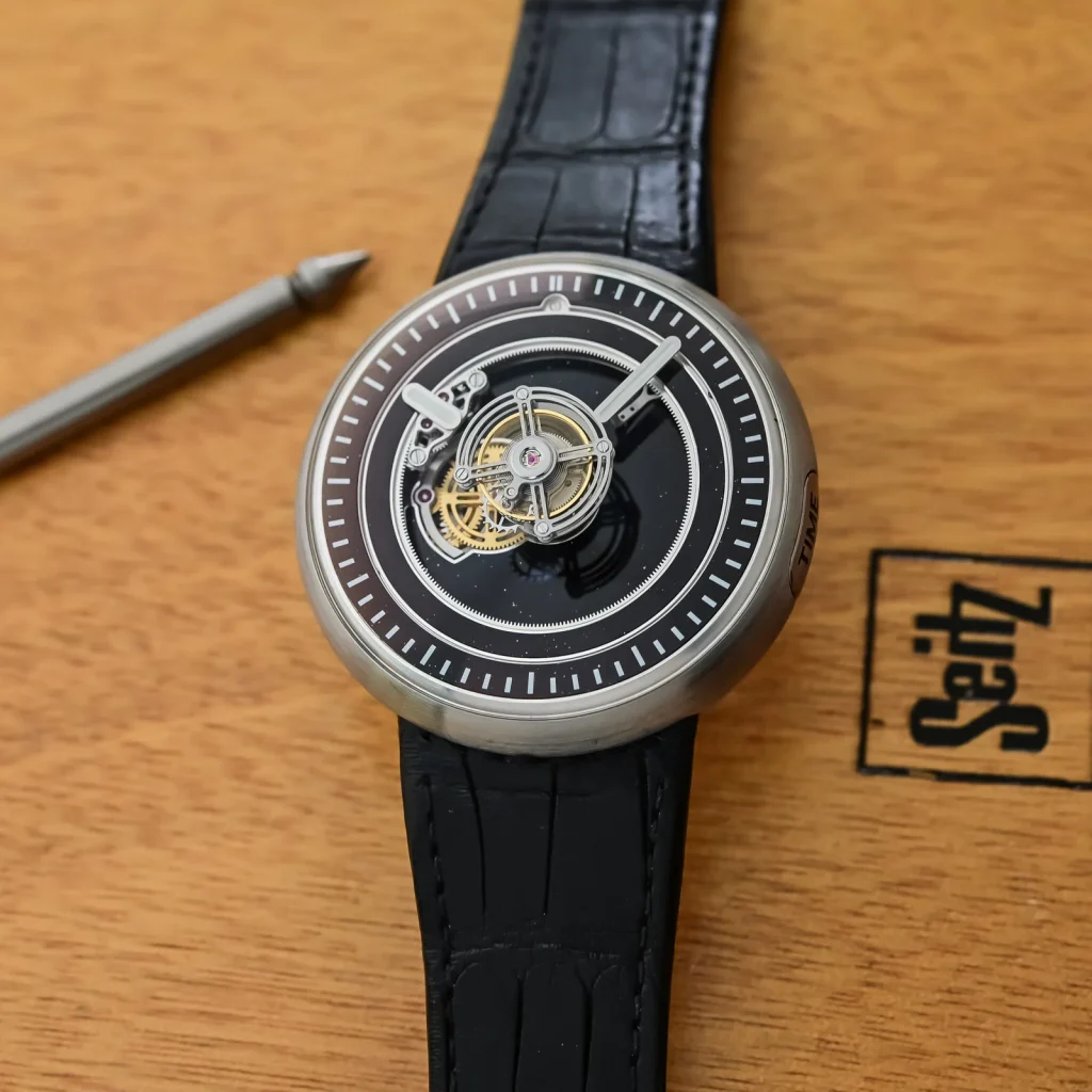 Đồng hồ Marco Tedeschi Central Floating Tourbillon Titanium 4 Kỳ Lân Luxury Marco Tedeschi Central Floating Tourbillon Titanium Black Aventurine3 Đồng hồ Marco Tedeschi Central Floating Tourbillon Titanium