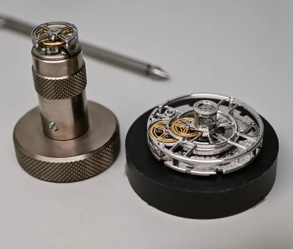 Đồng hồ Marco Tedeschi Central Floating Tourbillon Titanium 2 Đồng hồ Marco Tedeschi Central Floating Tourbillon Titanium