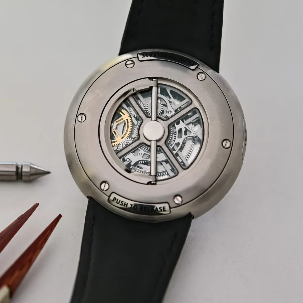 Đồng hồ Marco Tedeschi Central Floating Tourbillon Titanium 5 Kỳ Lân Luxury Marco Tedeschi Central Floating Tourbillon Titanium Black Aventurine6 Đồng hồ Marco Tedeschi Central Floating Tourbillon Titanium