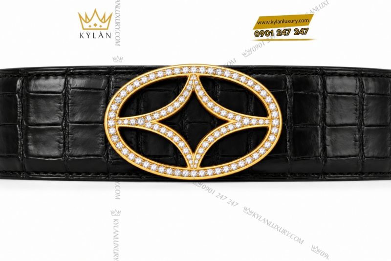 Mặt thắt lưng vàng Au750 khung oval bốn nhánh đính kim cương