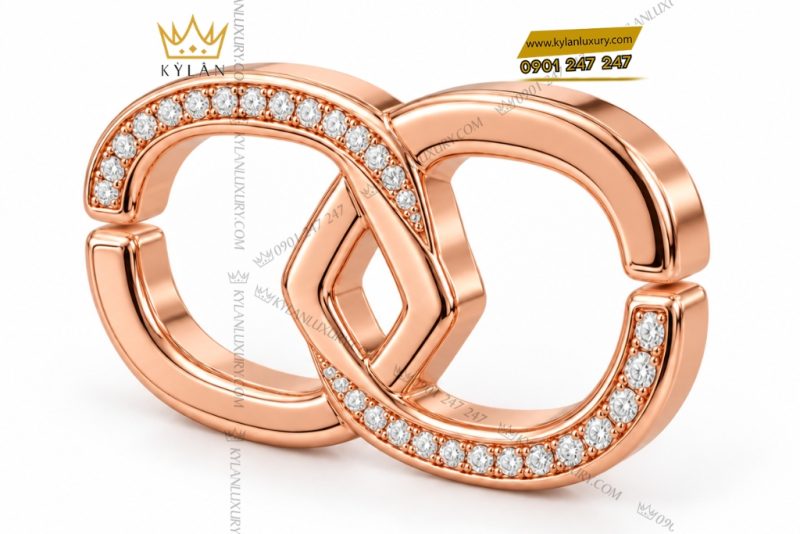 Mặt thắt lưng vàng hồng Au750 hai vòng đan nối đính kim cương