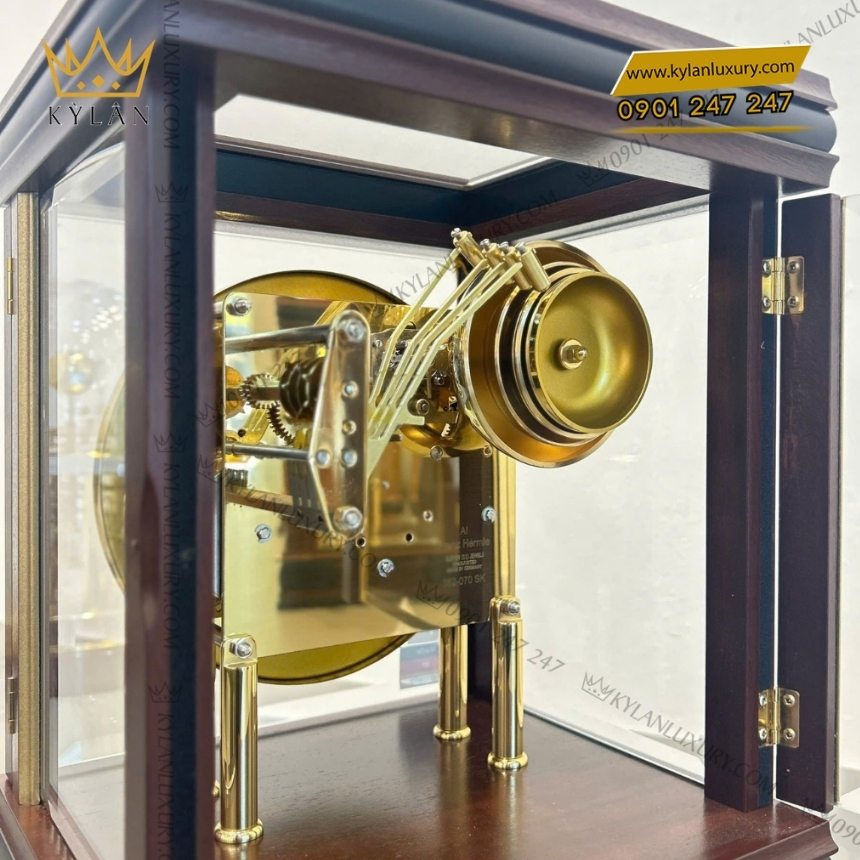 Kỳ Lân Luxury dong ho de ban hermle 22998 030352 3 Đồng hồ để bàn Hermle gỗ óc chó nâu 22998-030352