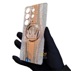 Mặt lưng Samsung Galaxy S26 vàng khối đính kim cương tròn và baguette