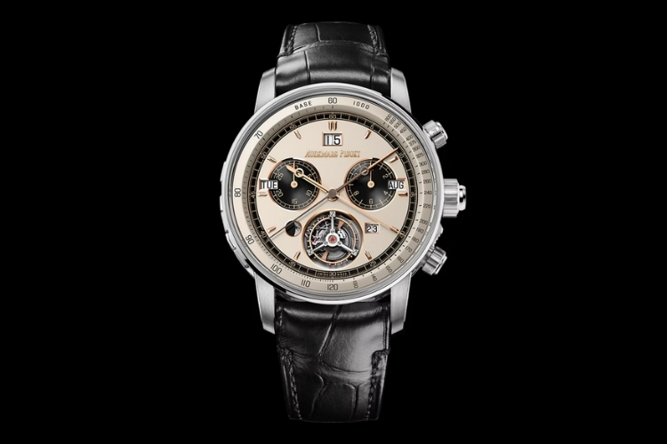 Code 11.59 RD#4 tích hợp Flying Tourbillon cùng nhiều cơ cấu phức tạp trong một bộ máy.