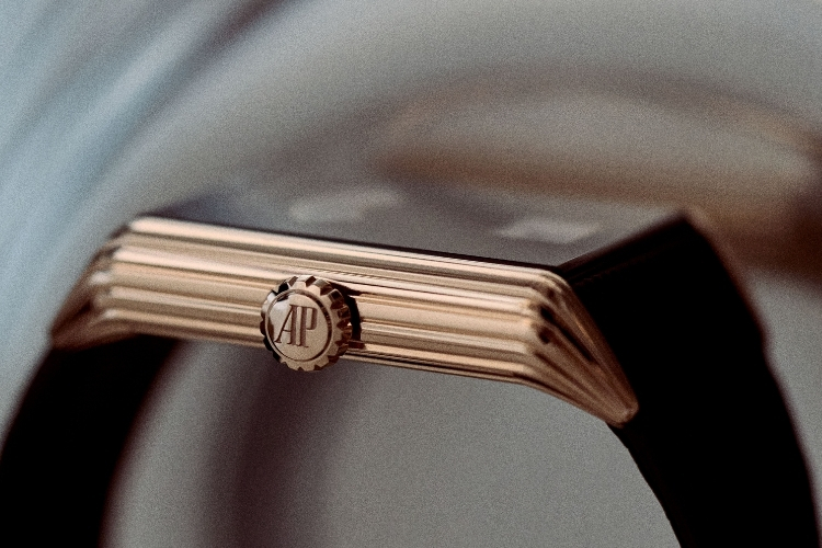 Neo Frame – Mẫu đồng hồ cơ độc đáo không cần kim giờ của Audemars Piguet 4 Kỳ Lân Luxury neo frame dong ho co khong can kim gio 8 Neo Frame – Mẫu đồng hồ cơ độc đáo không cần kim giờ của Audemars Piguet