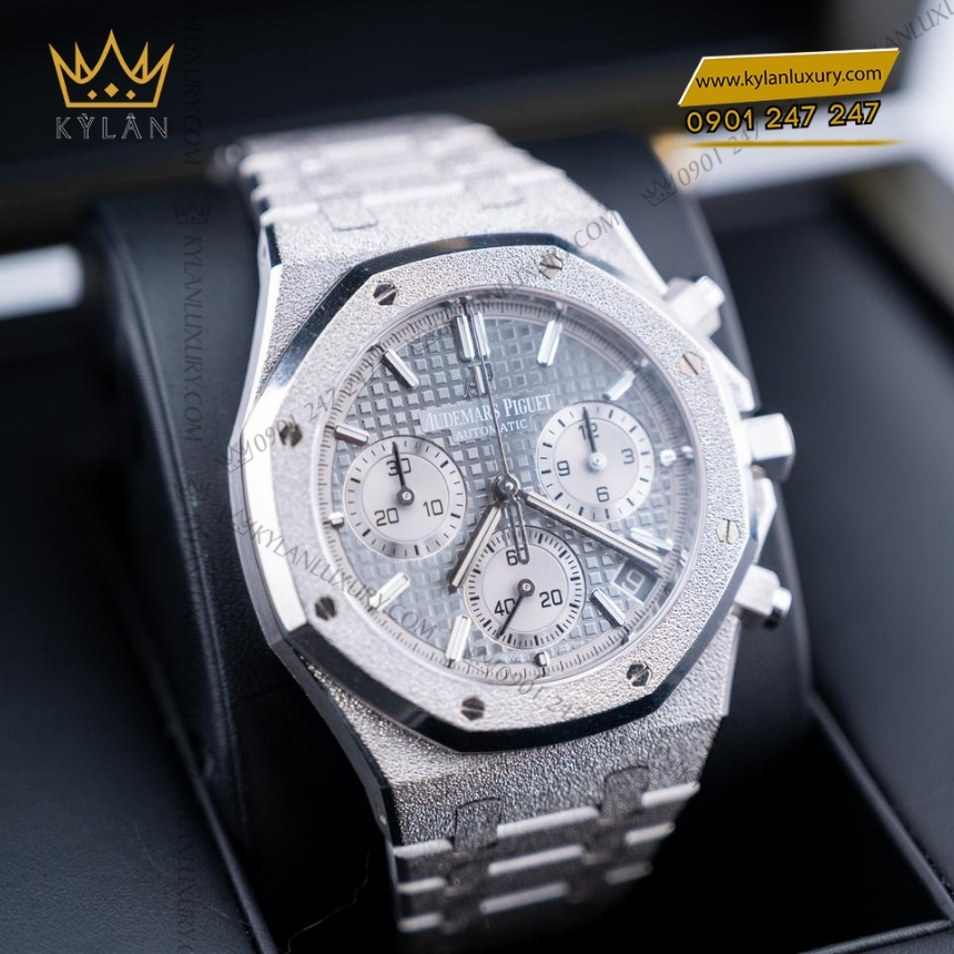 Kỳ Lân Luxury royal oak frosted gold chronograph 26239bc 3 Đồng hồ Royal Oak Frosted Gold Chronograph 41mm 26239BC
