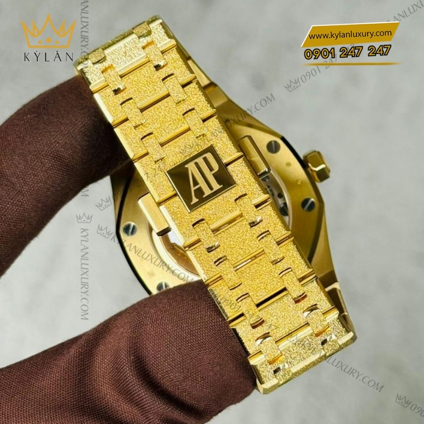 Kỳ Lân Luxury royal oak frosted gold mat sp vang khoi 15550ba 3 Đồng hồ Royal Oak Frosted Gold mặt số vàng khói 15550BA
