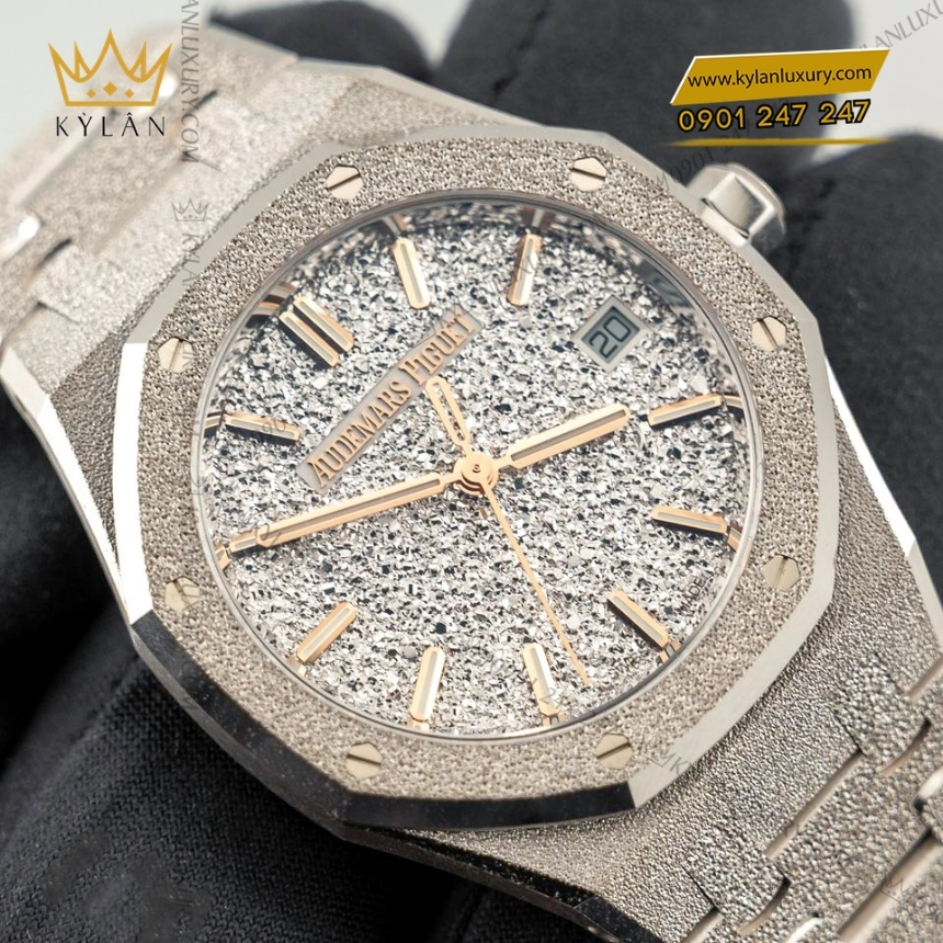 Kỳ Lân Luxury royal oak vang trang crystal sand 34m 18 Đồng hồ Royal Oak vàng trắng mặt số Crystal Sand 34mm 77450BC