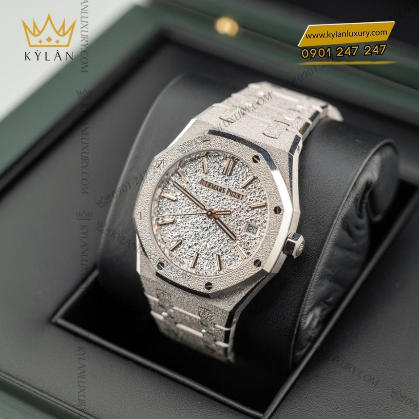 Kỳ Lân Luxury royal oak vang trang crystal sand 34m 24 Đồng hồ Royal Oak vàng trắng mặt số Crystal Sand 34mm 77450BC