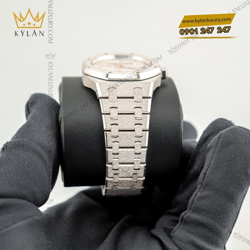 Kỳ Lân Luxury royal oak vang trang crystal sand 34m 25 Đồng hồ Royal Oak vàng trắng mặt số Crystal Sand 34mm 77450BC