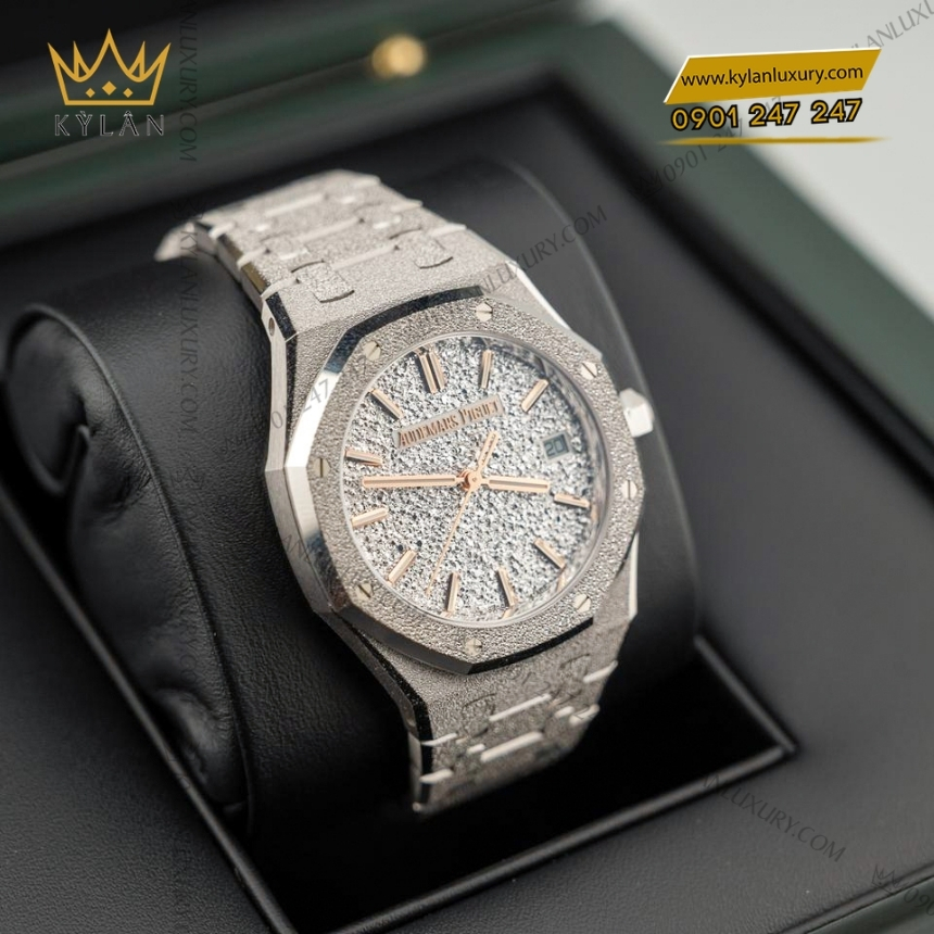 Kỳ Lân Luxury royal oak vang trang crystal sand 34m Đồng hồ Royal Oak vàng trắng mặt số Crystal Sand 34mm 77450BC