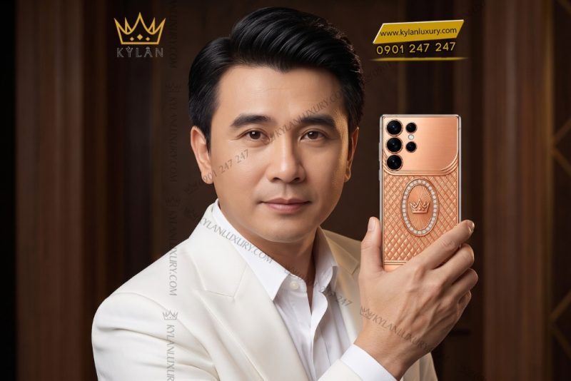 Điện thoại Samsung Galaxy S26 Ultra custom vàng hồng Au750 đính kim cương họa tiết mắt lưới