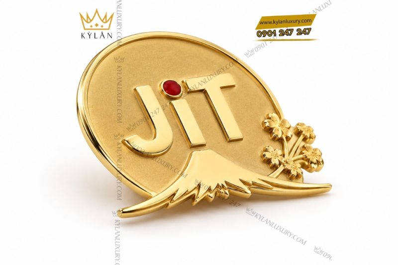 Logo JiT cài áo vàng Au750