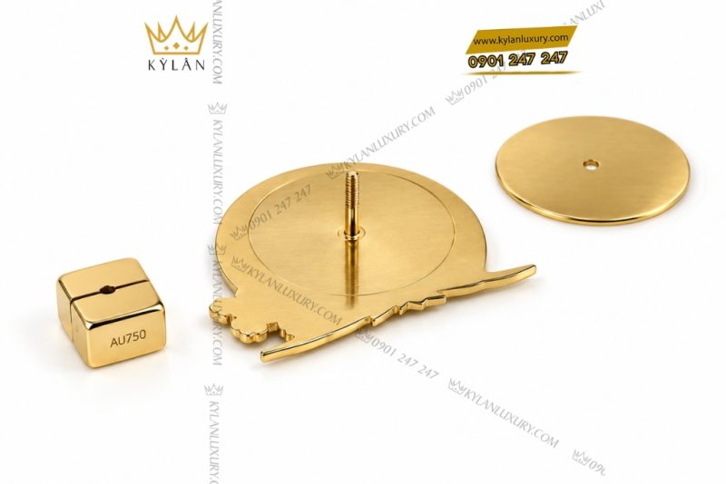 Logo JiT cài áo vàng Au750