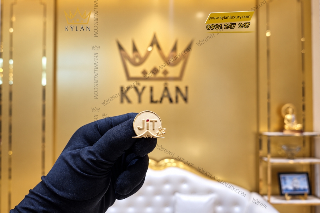 Kỳ Lân Luxury Logo JiT cai ao vang Au750 6 Logo JiT cài áo vàng Au750