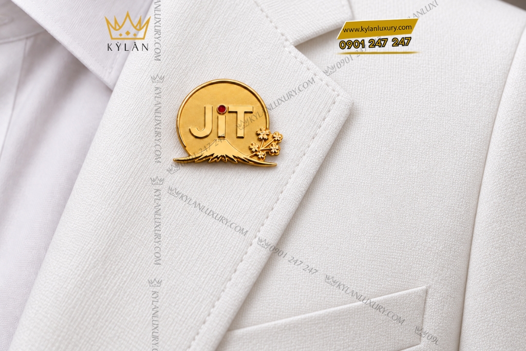 Logo JiT cài áo vàng Au750