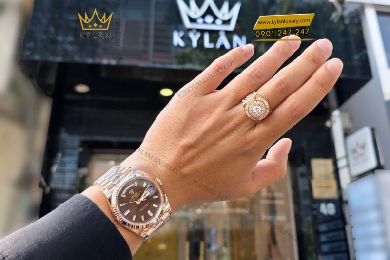 Nhẫn Kỳ Lân Signature vàng hồng Au750 đính viên chủ 6ly3