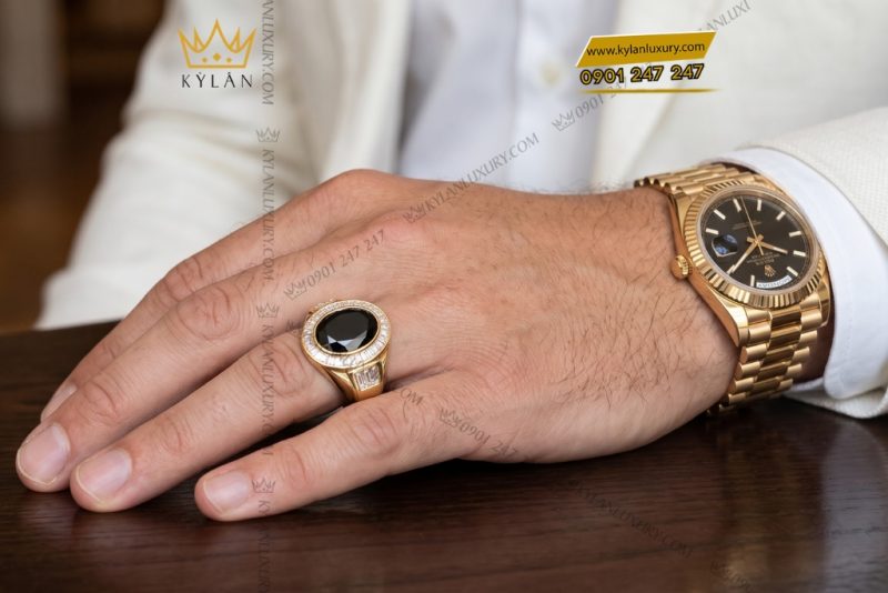 Nhẫn nam vàng Au750 đính sapphire đen