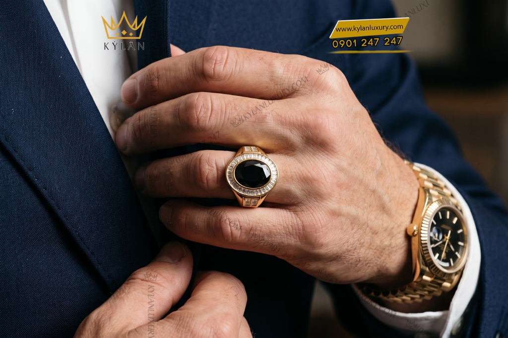Nhẫn nam vàng Au750 đính sapphire đen