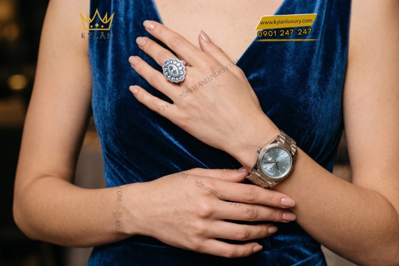 Nhẫn nữ vàng trắng Au750 đính sapphire xanh