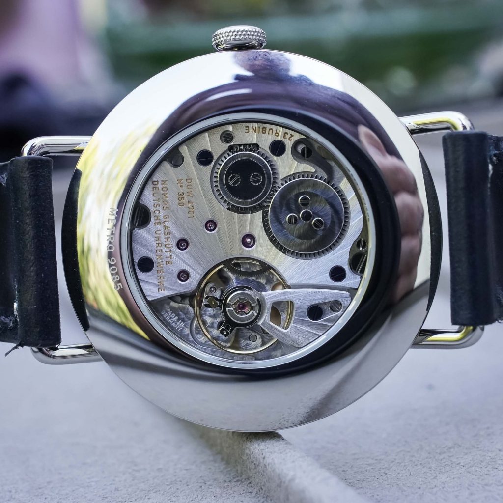 Kỳ Lân Luxury Nomos Metro Date Power Reserve Ice Blue2 Đồng hồ Nomos Metro Date Power Reserve Ice Blue
