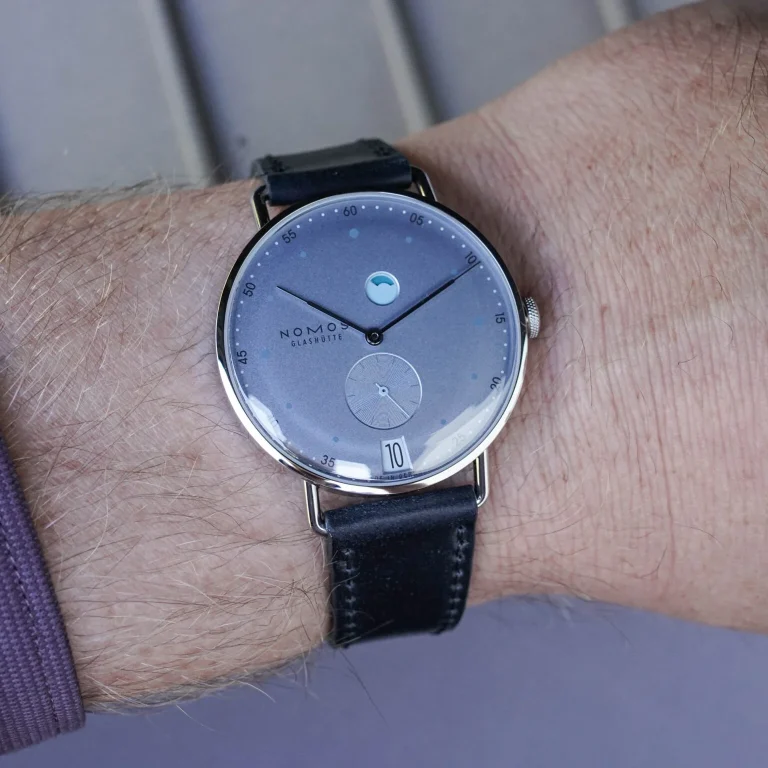 Kỳ Lân Luxury Nomos Metro Date Power Reserve Ice Blue5 Đồng hồ Nomos Metro Date Power Reserve Ice Blue