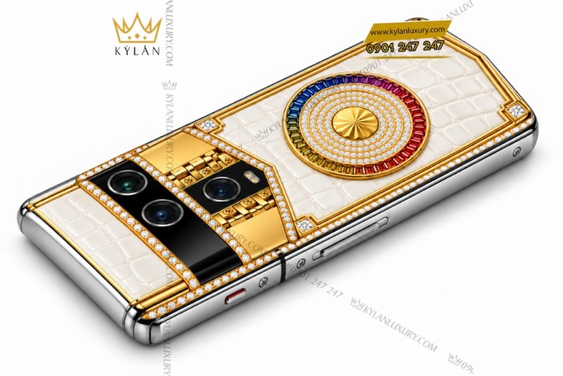 Vertu Agent Q custom vàng Au750 đính kim cương và đá quý