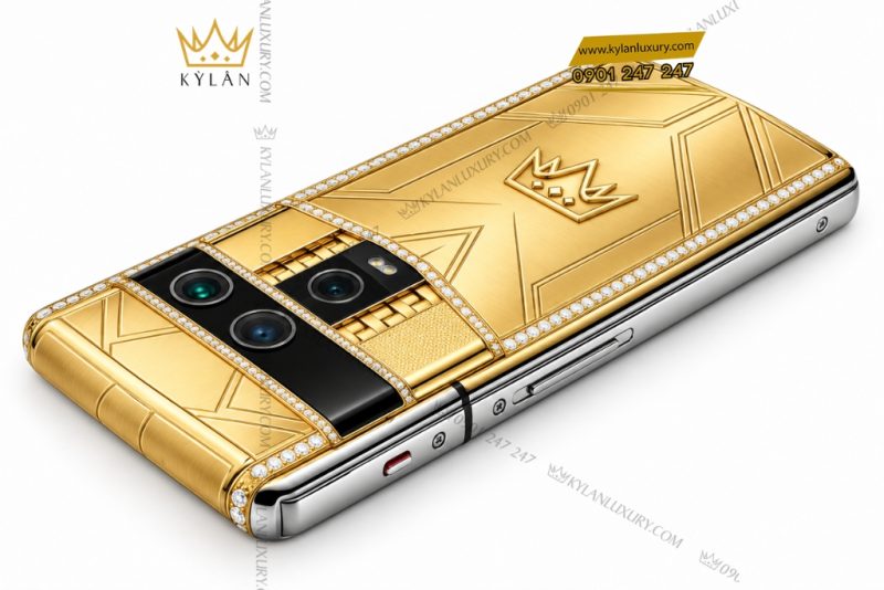Vertu Agent Q custom vàng Au750 kim cương và logo Kỳ Lân