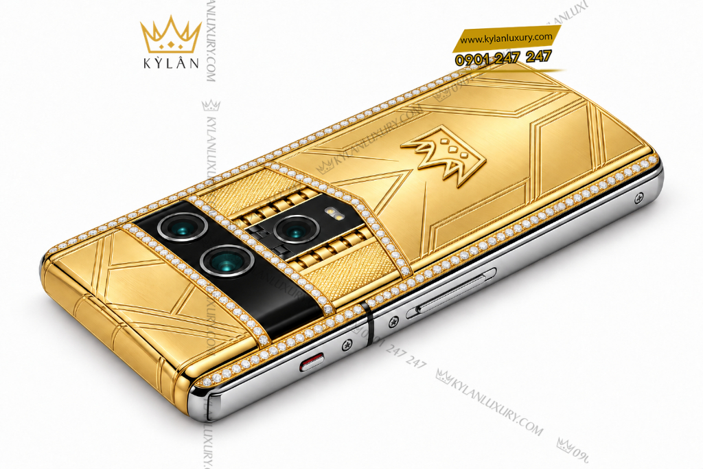 Vertu Agent Q custom vàng Au750 kim cương và logo Kỳ Lân