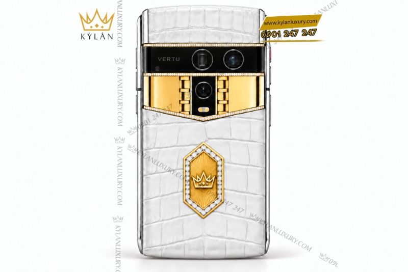 Vertu Agent Q custom vàng Au750 kim cương và logo Kỳ Lân da cá sấu trắng