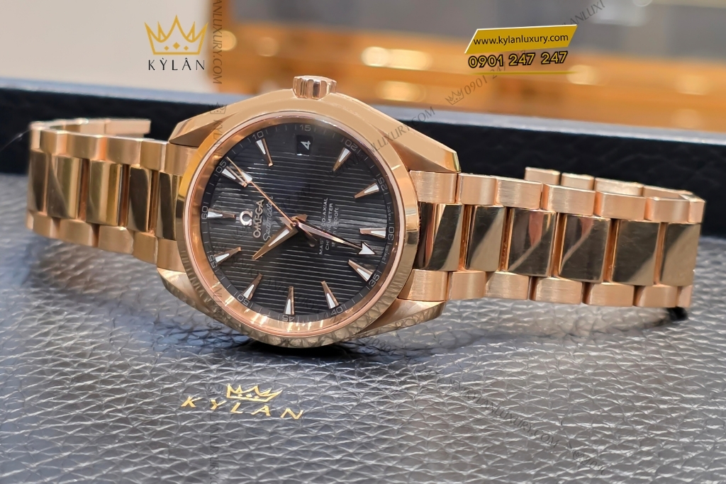 Kỳ Lân Luxury omega seamaster aqua terra vang hong mat so xam 2 Đồng hồ Omega Seamaster Aqua Terra vàng hồng mặt số xám 38.5mm