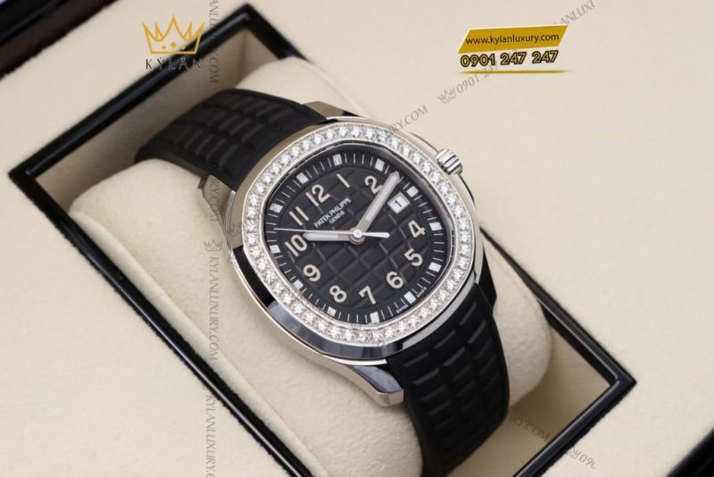 Đồng hồ Patek Philippe Aquanaut Luce mặt đen vành kim 5267/200A-001