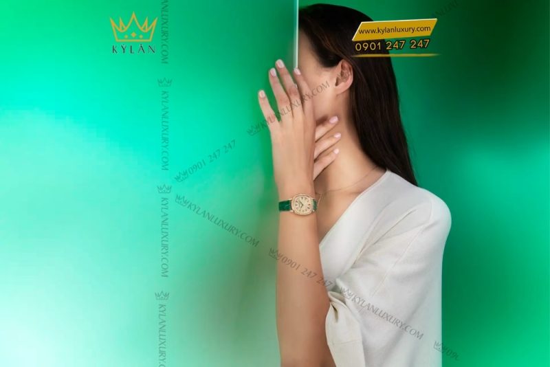 Đồng hồ Patek Philippe Gondolo cọc đá xanh tsavorite 7043/250R-001