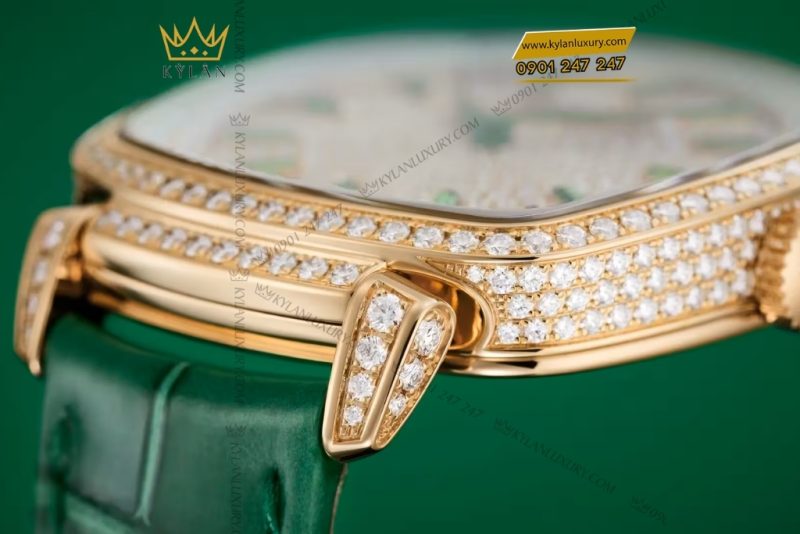Đồng hồ Patek Philippe Gondolo cọc đá xanh tsavorite 7043/250R-001