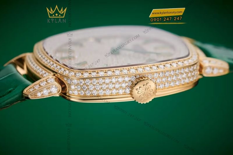 Đồng hồ Patek Philippe Gondolo cọc đá xanh tsavorite 7043/250R-001