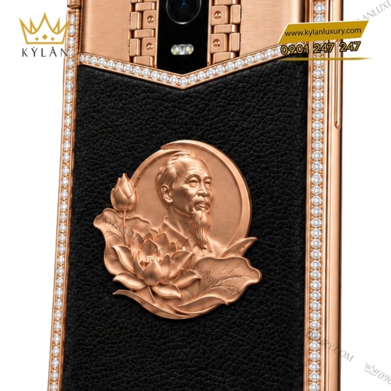 Vertu Agent Q custom vàng hồng kim cương – Bác Hồ và hoa sen